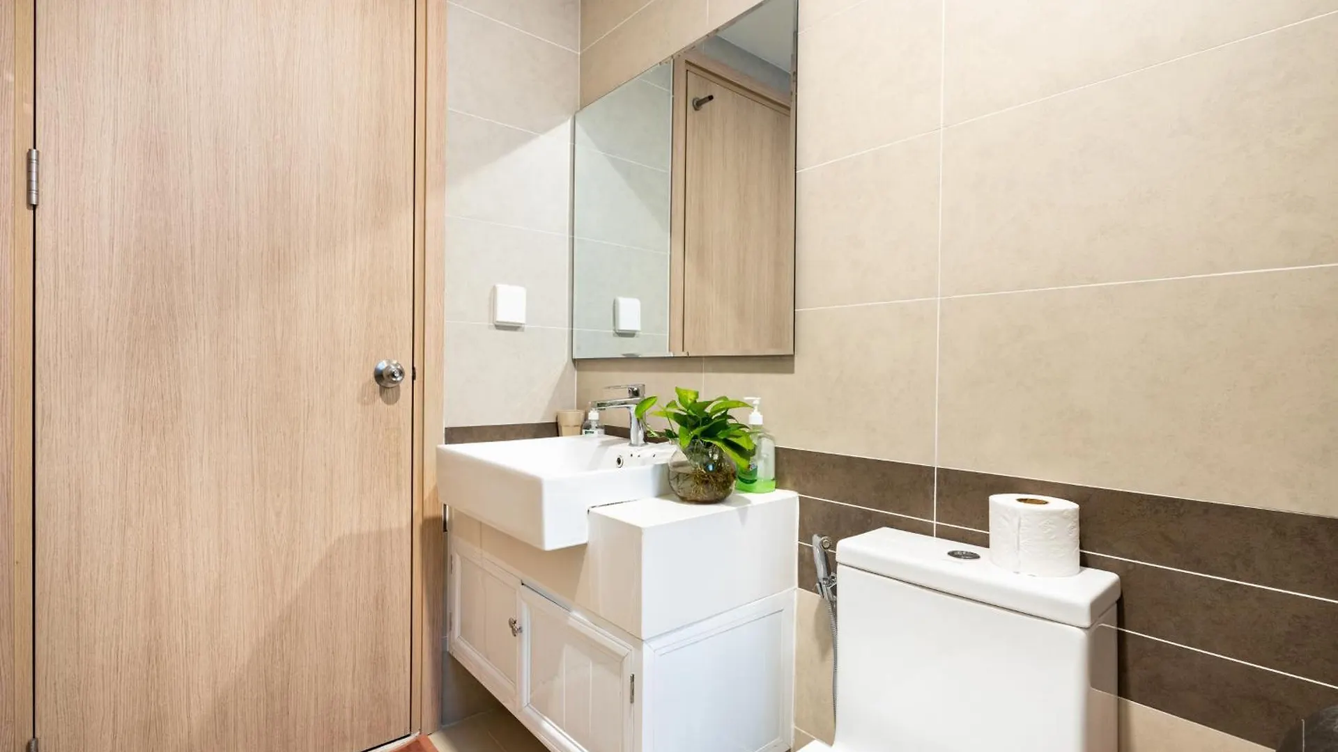 Stay With Me Saigon Apartment - Rivergate Residence Хошимин